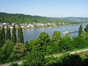 Blick auf den Rhein vom Zecherweg