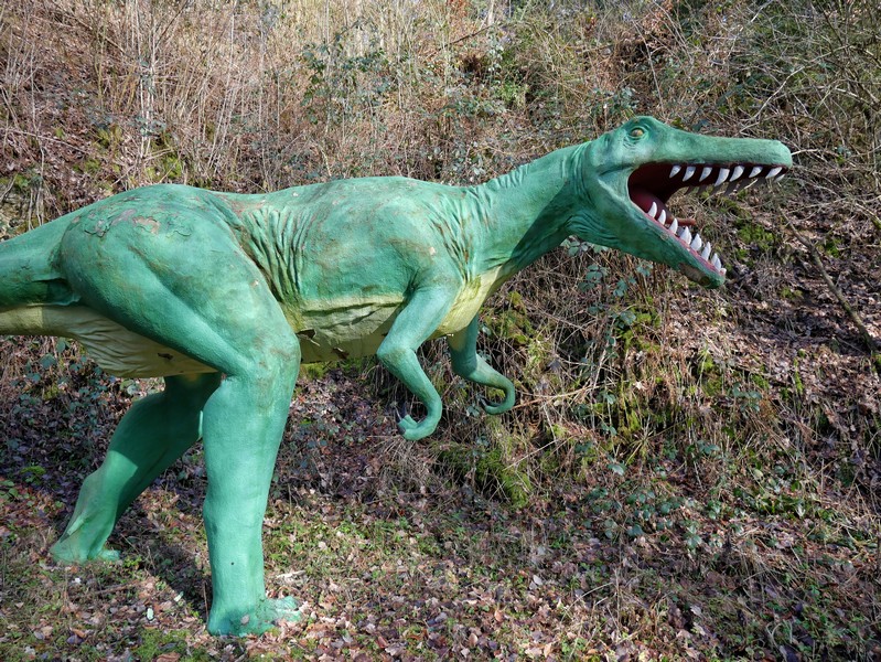 Zweite Dino-Skulptur bei den Saurierfährten