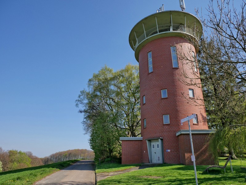 Das Bild zeigt den Wasserturm Hilter