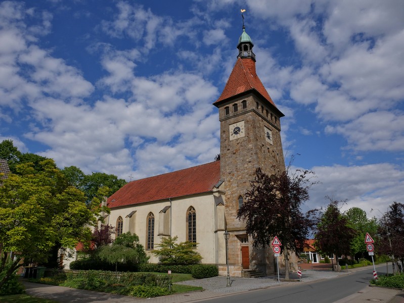 Das Bild zeigt die Kirche St. Marien in Schwege.