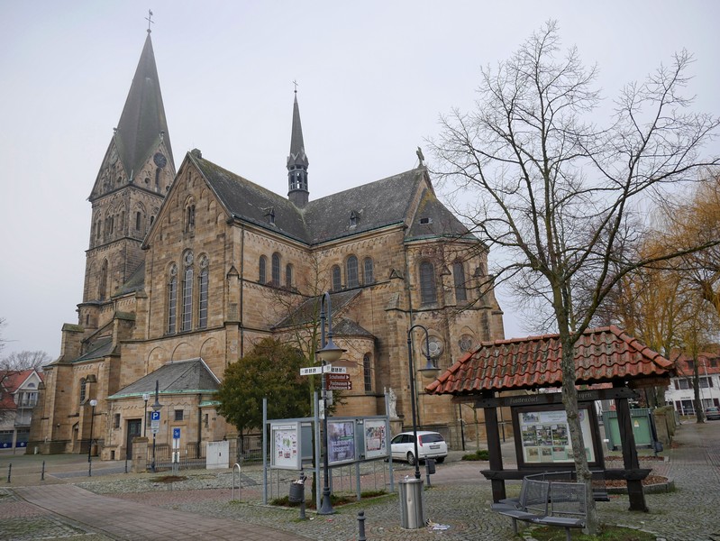 Wir starten unsere Wanderung in Mettingen an der Kirche St. Agatha.